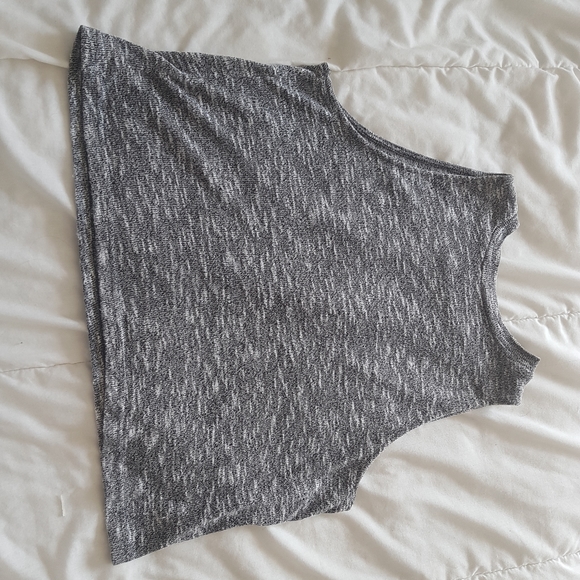 shirt - Picture 2 of 4